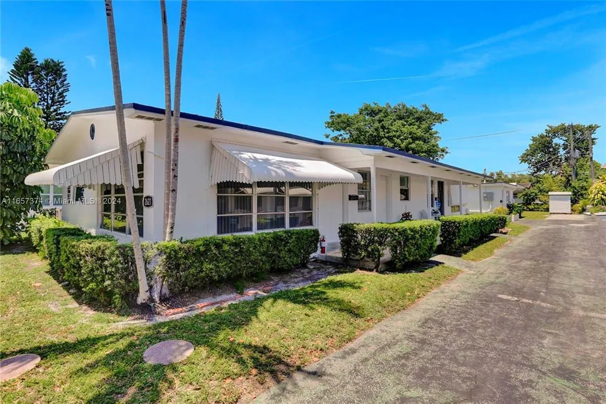 South Florida Real Estate | View 2627 Lincoln St