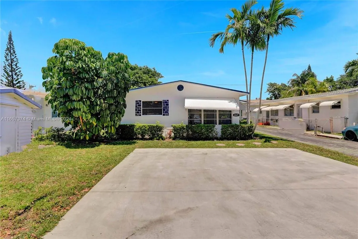 South Florida Real Estate | View 2627 Lincoln St | Listing