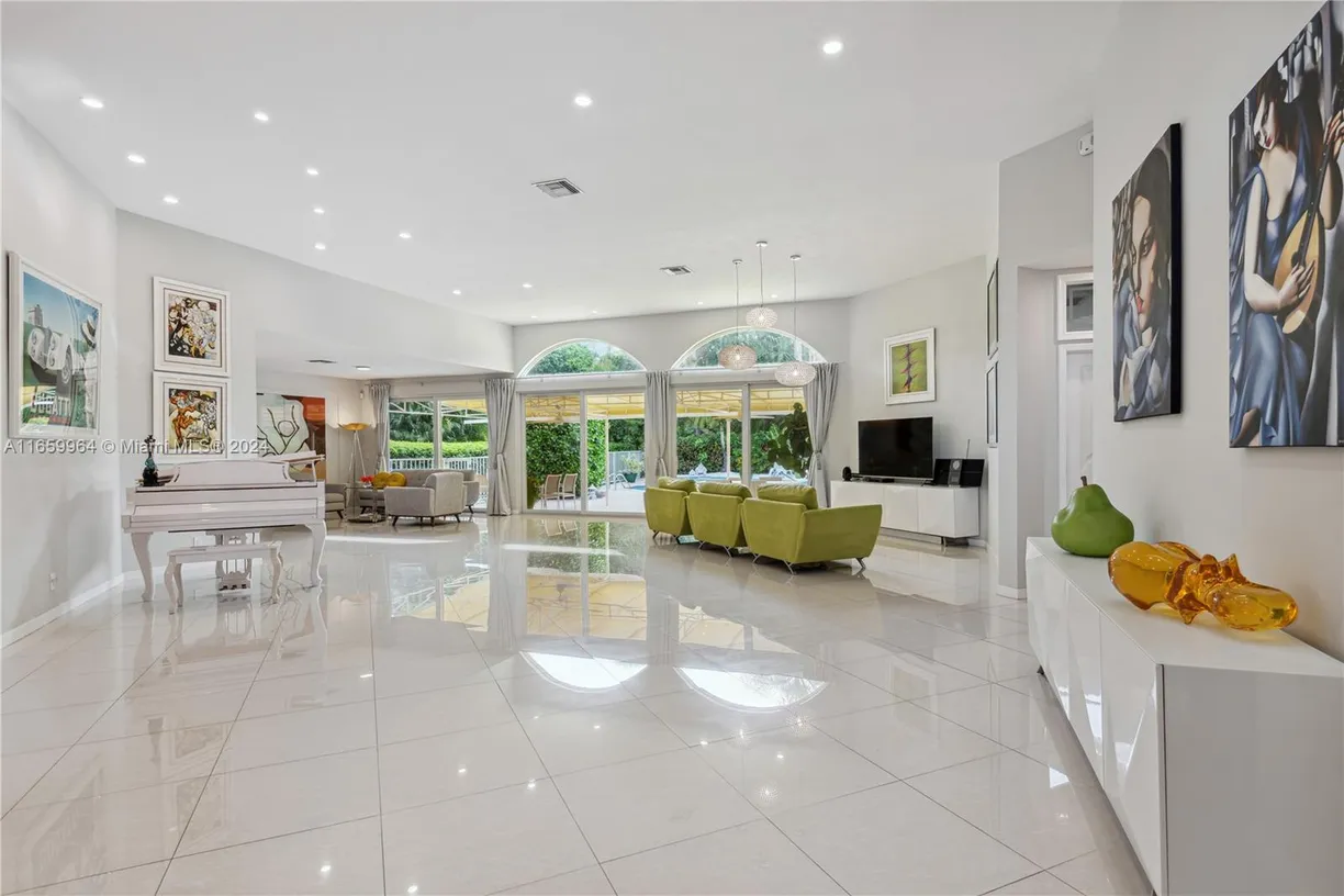 South Florida Real Estate | View 7791 La Corniche Cir | Listing