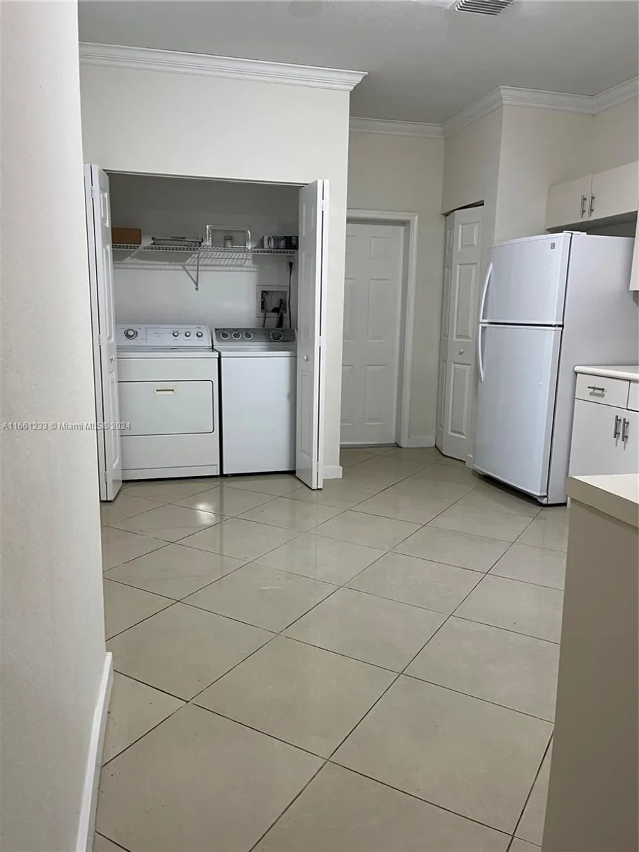 South Florida Real Estate | View 4014 Peppertree Dr | Listing
