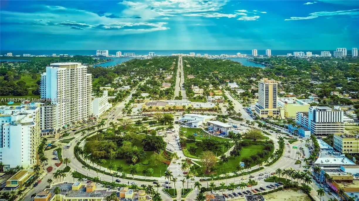 South Florida Real Estate | View 140 S Dixie Hwy, 722 | 1 Bed, 1 Bath