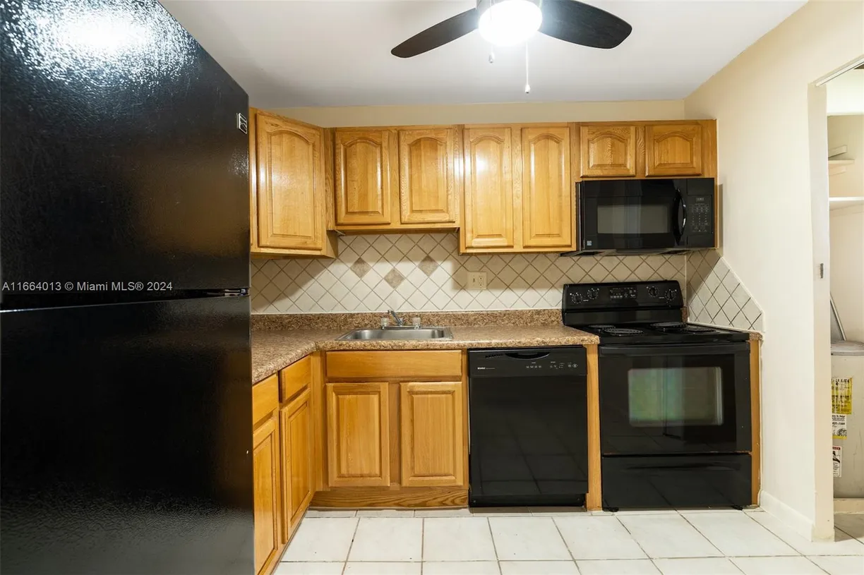 South Florida Real Estate | View 7900 S Colony Cir S, 101 | Listing