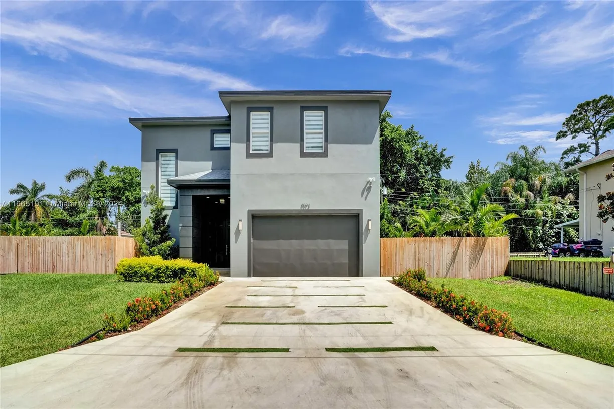 South Florida Real Estate | View 4593 Meadow Green Trl | 3 Beds, 3 Baths