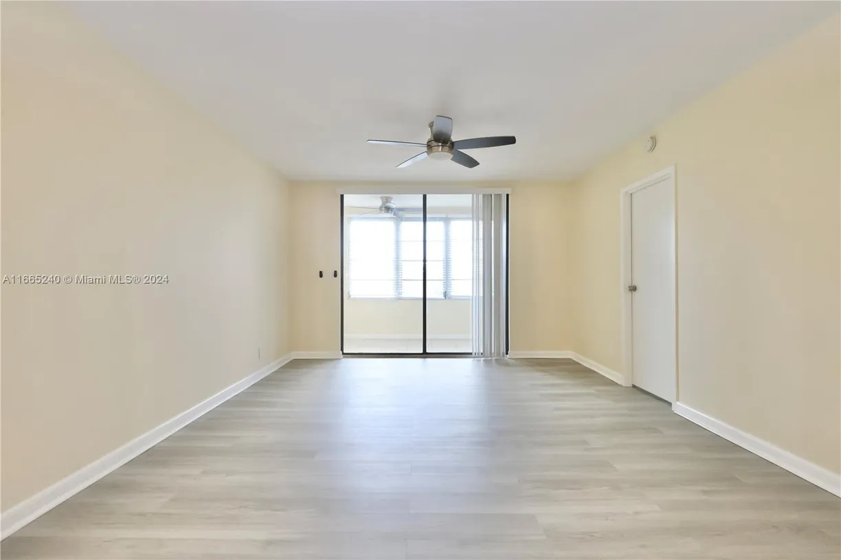 South Florida Real Estate | View 2821 Somerset Dr, 309 | Listing