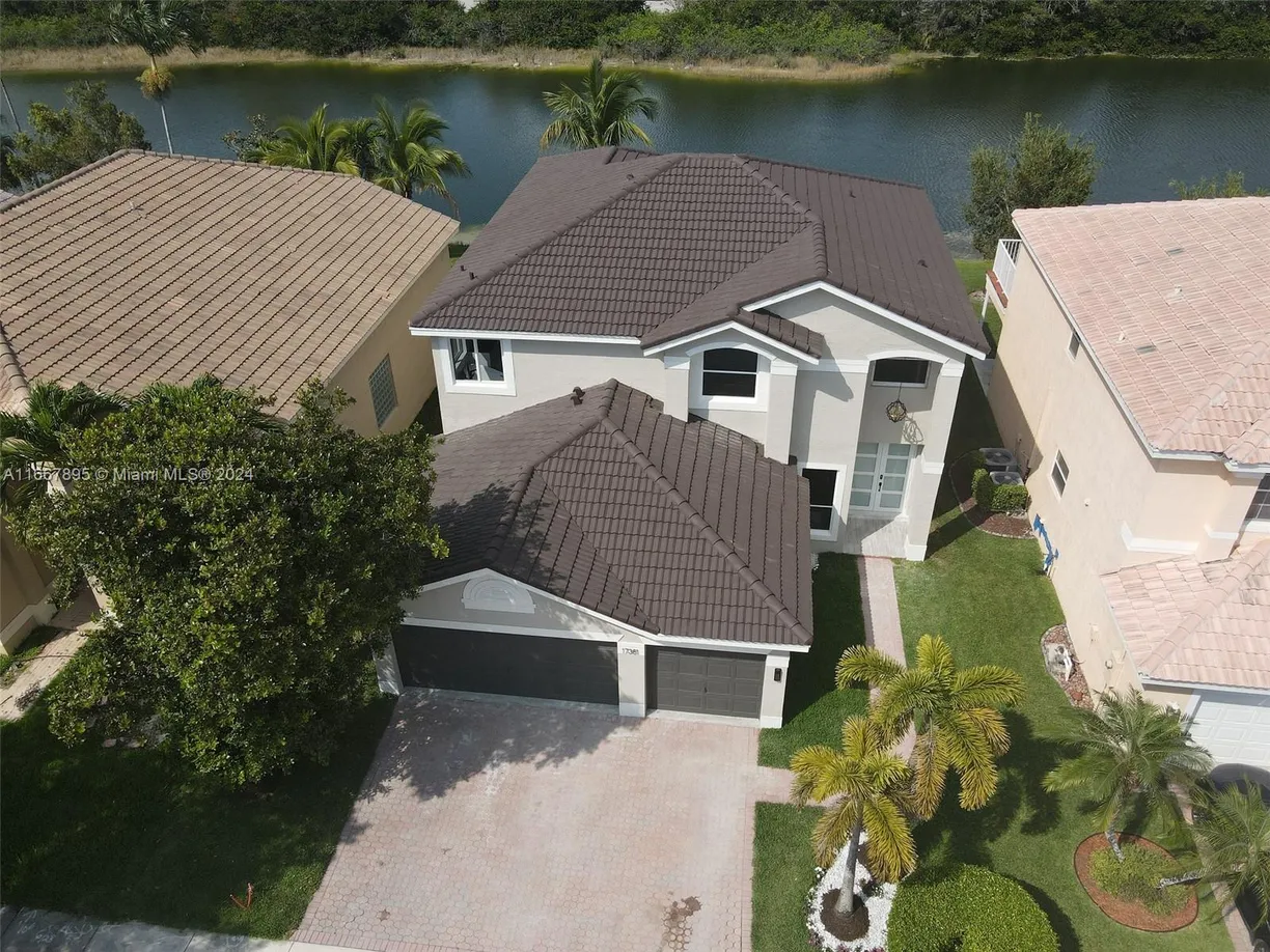 South Florida Real Estate | View 17381 SW 33rd St | 5 Beds, 3 Baths