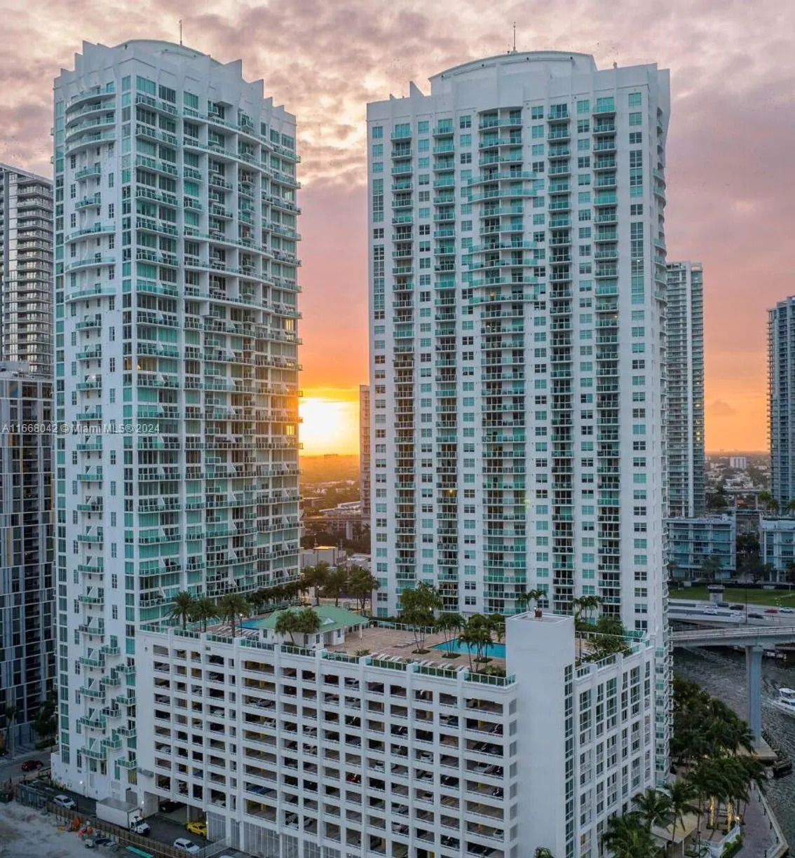 South Florida Real Estate | View 31 SE 5th St, 2107 | 1 Bed, 1 Bath