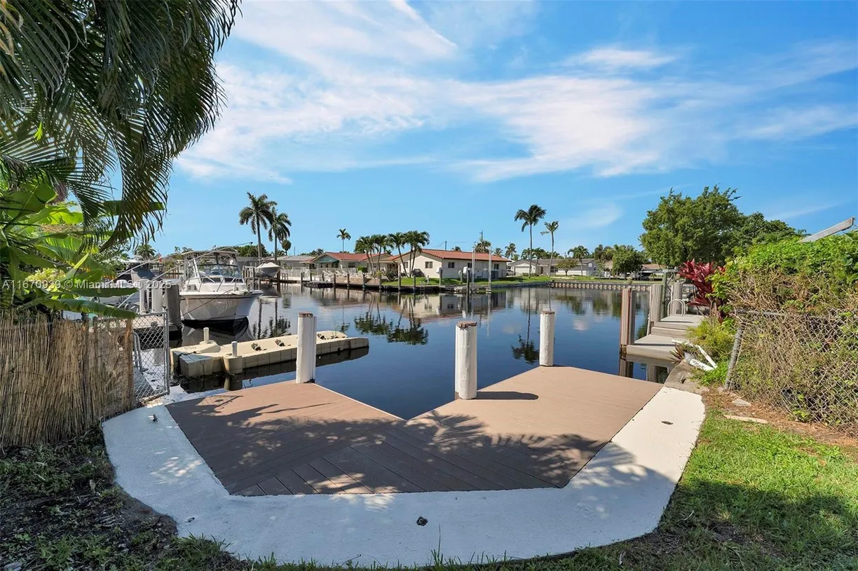 South Florida Real Estate | View 640 SE 5th Ct | Listing