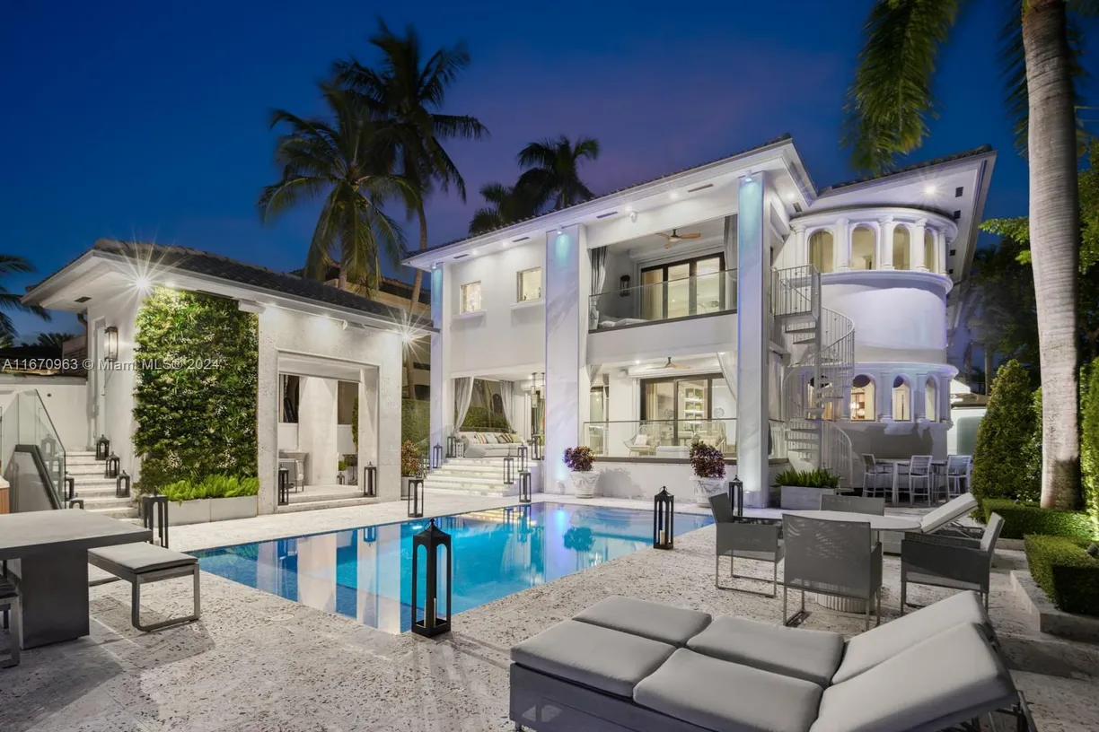 South Florida Real Estate | View 176 S Hibiscus Dr | Listing