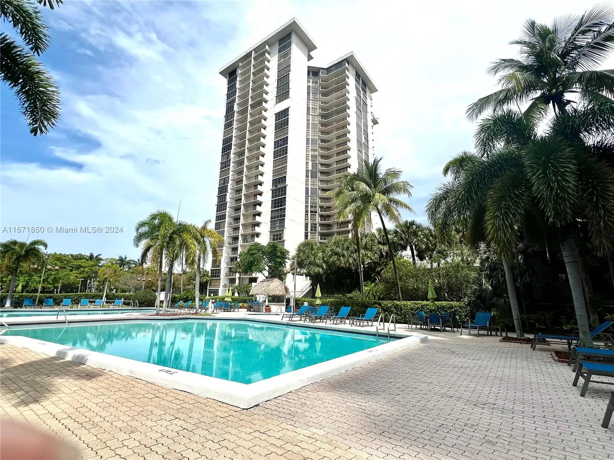 South Florida Real Estate | View 18181 NE 31st Ct, 1107 | 2 Beds, 2 Baths