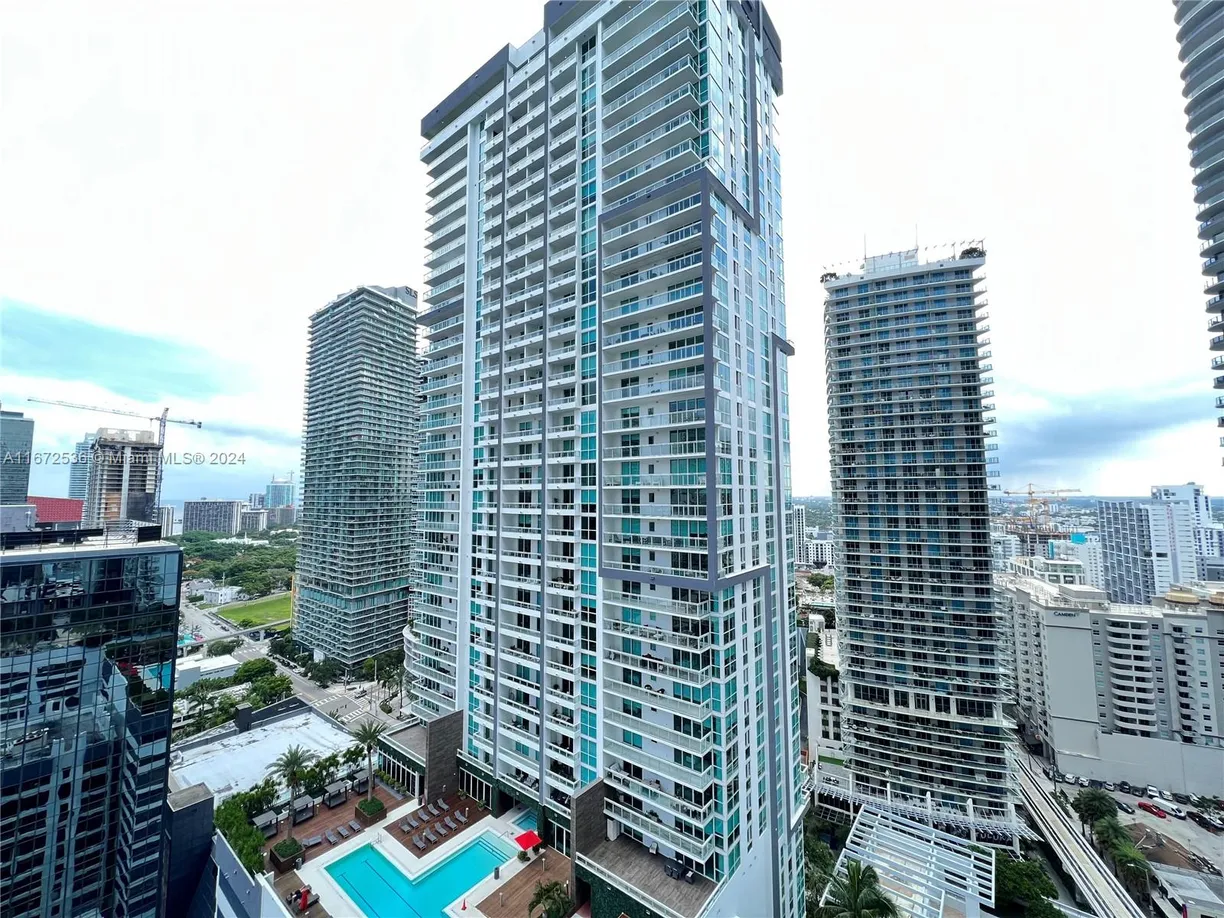 South Florida Real Estate | View 1060 Brickell Ave, 2513 | 1 Bed, 1 Bath