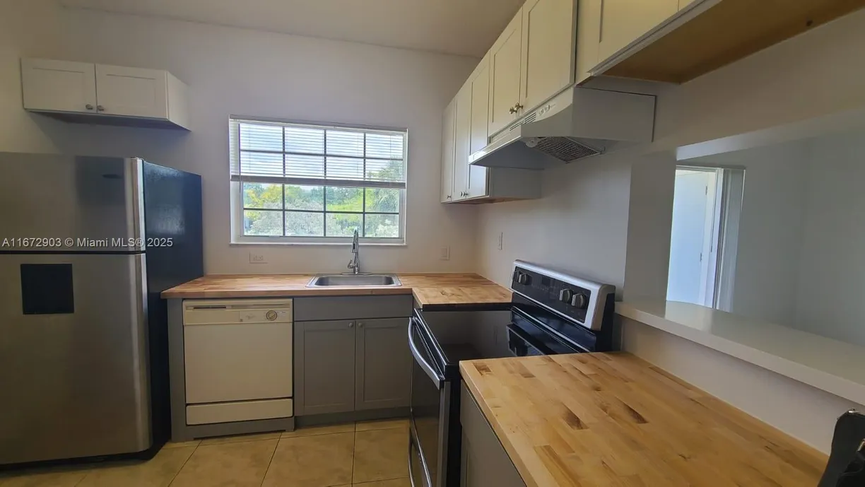 South Florida Real Estate | View 800 Cypress Park Way, P1 | Listing