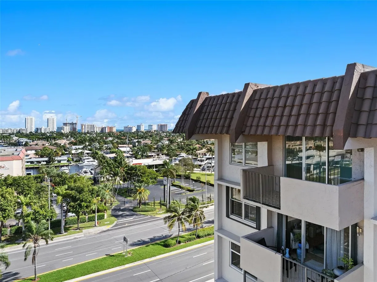 South Florida Real Estate | View 777 S Federal Hwy, RPPH2 | 2 Beds, 1 Bath