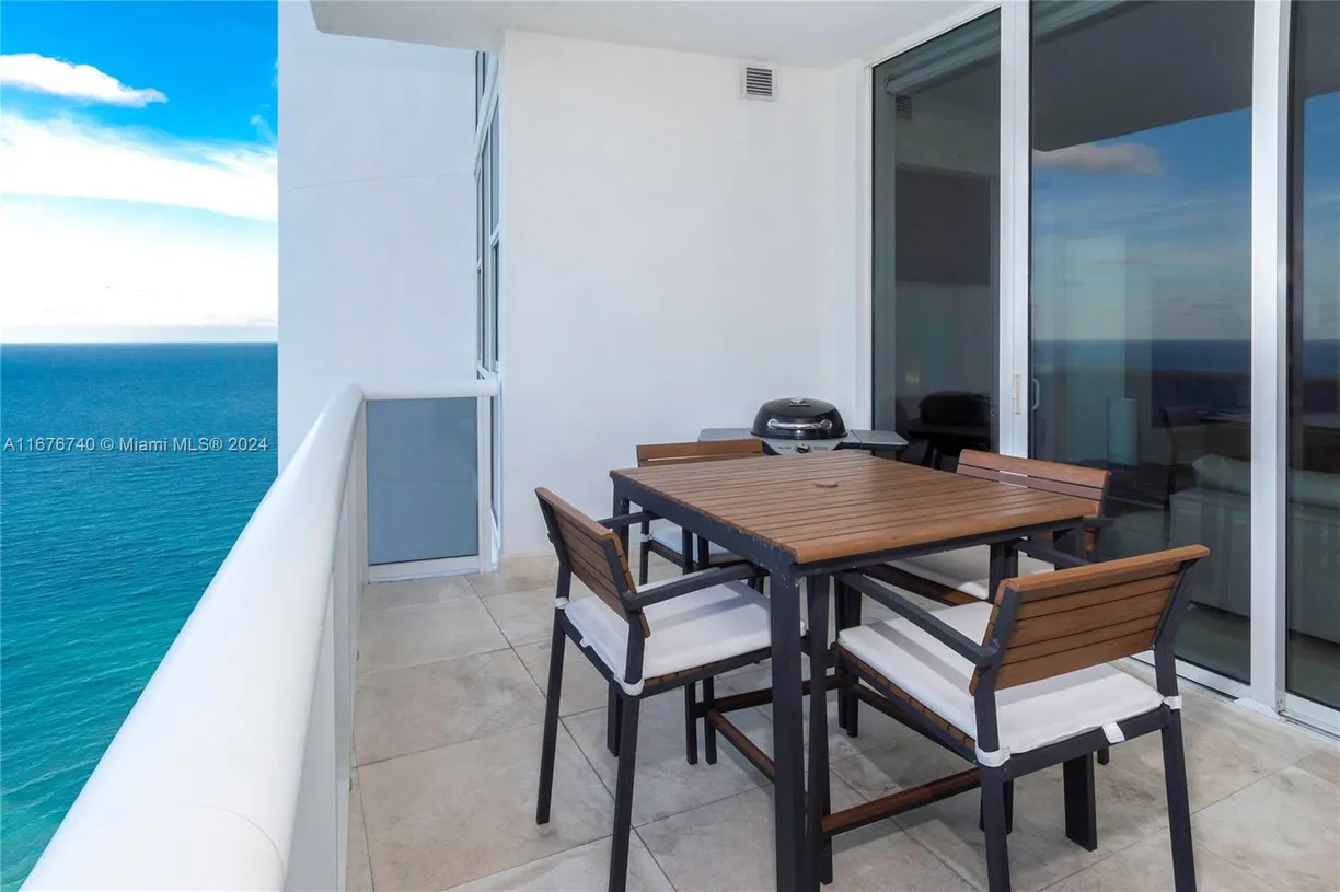 South Florida Real Estate | View 18201 Collins Ave, 4208 | Listing