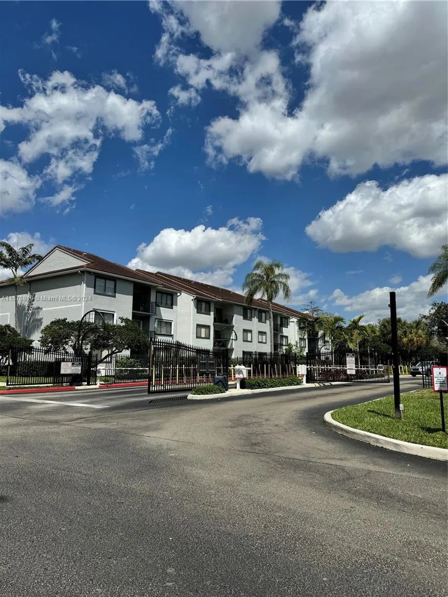South Florida Real Estate | View 9200 W Atlantic Blvd, 1427 | Listing