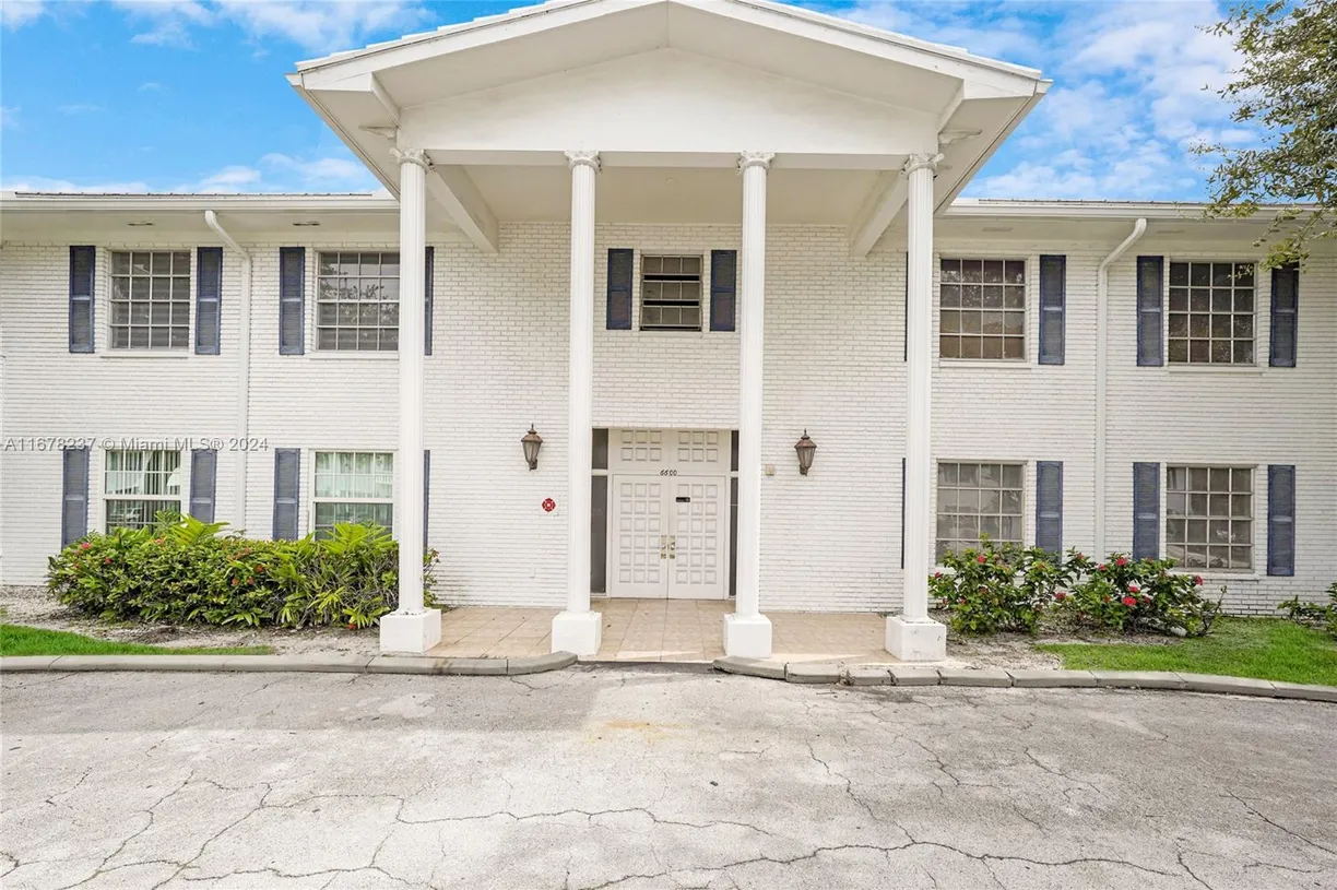 South Florida Real Estate | View 6600 NE 22nd Way, 2303 | 2 Beds, 2 Baths