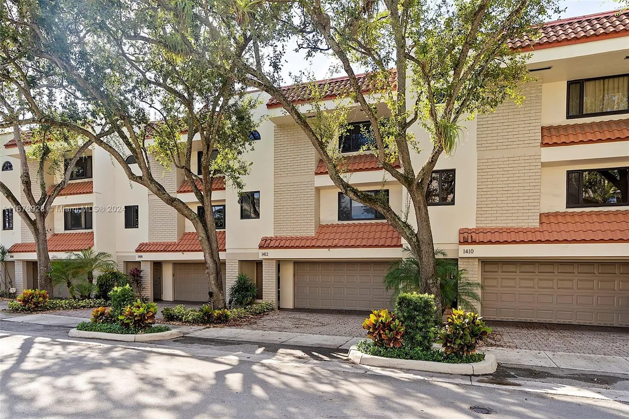 South Florida Real Estate | View 1412 NE 9th St, 1412 | 3 Beds, 2 Baths