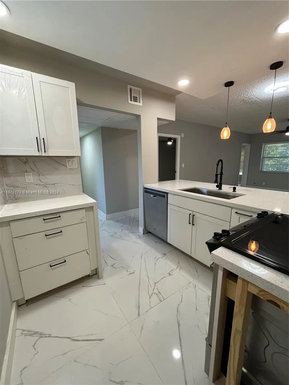South Florida Real Estate | View 5102 NW 36th St, 605 | Listing