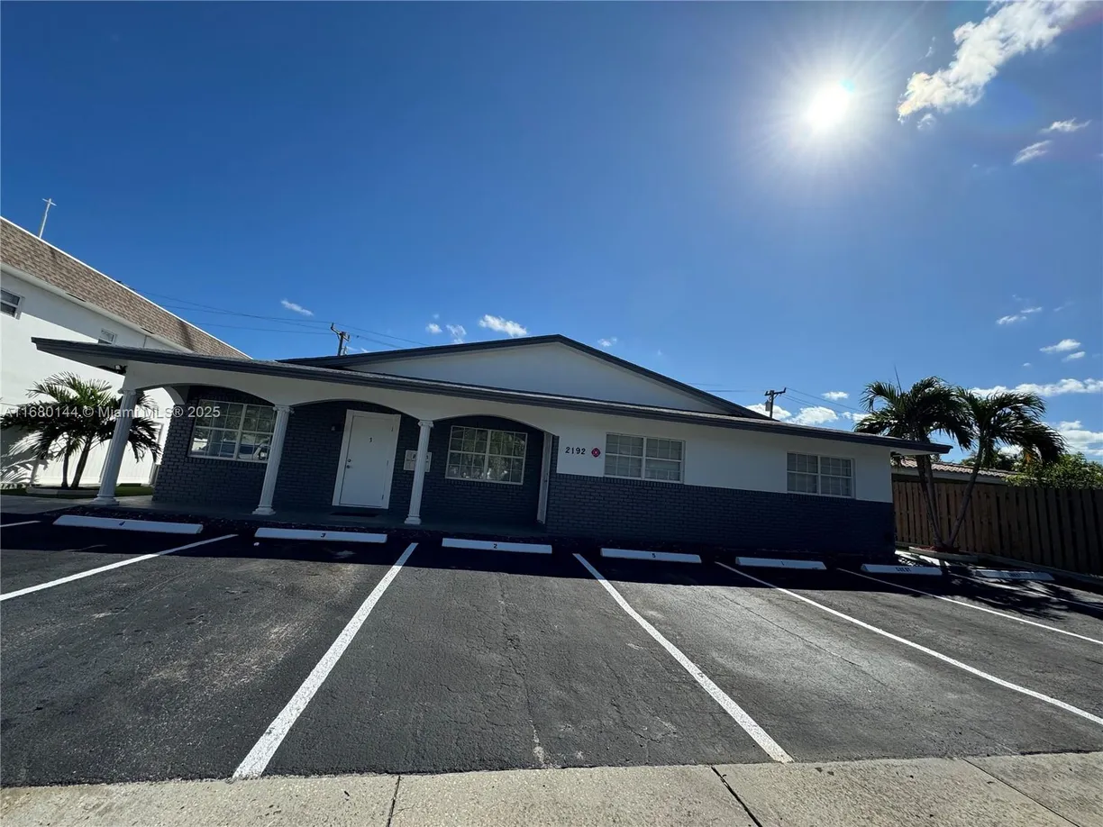 South Florida Real Estate | View 2192 NE 56th Ct, 5 | 1 Bed, 1 Bath