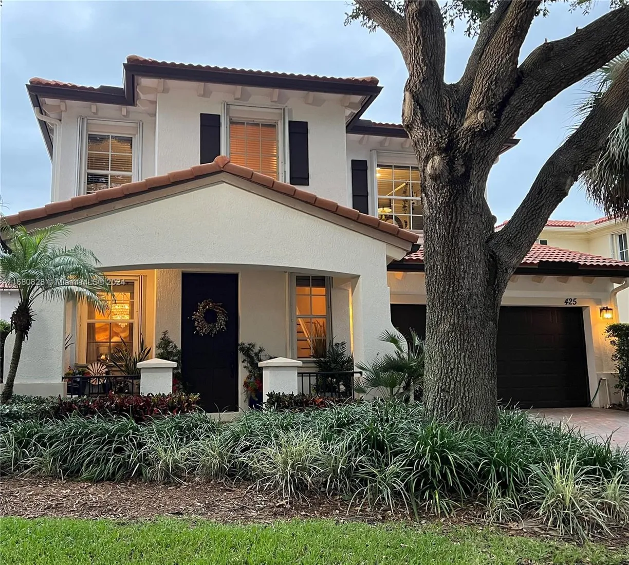 South Florida Real Estate | View 425 Pumpkin Dr | 3 Beds, 2 Baths