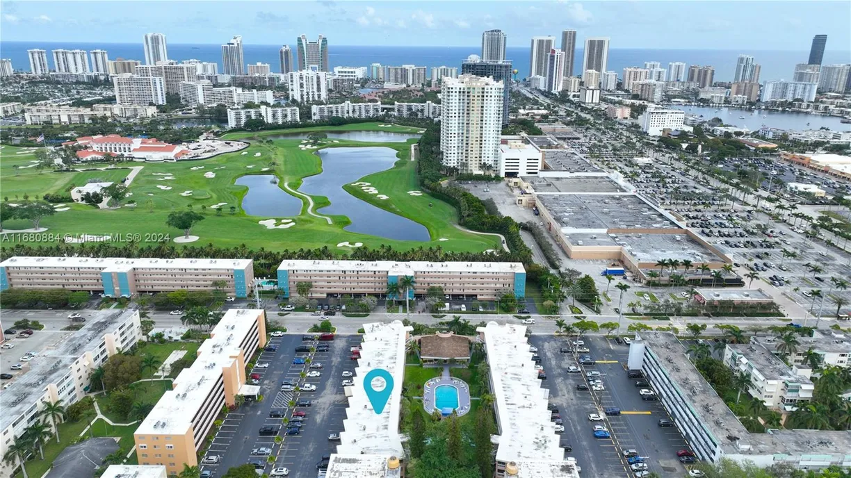 South Florida Real Estate | View 201 NE 14th Ave, 8C | 1 Bed, 1 Bath
