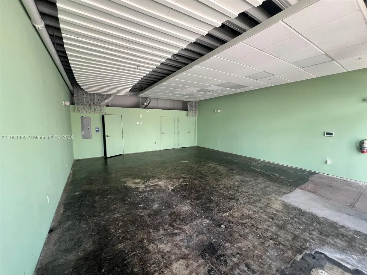 South Florida Real Estate | View 112 N Krome Ave | Listing