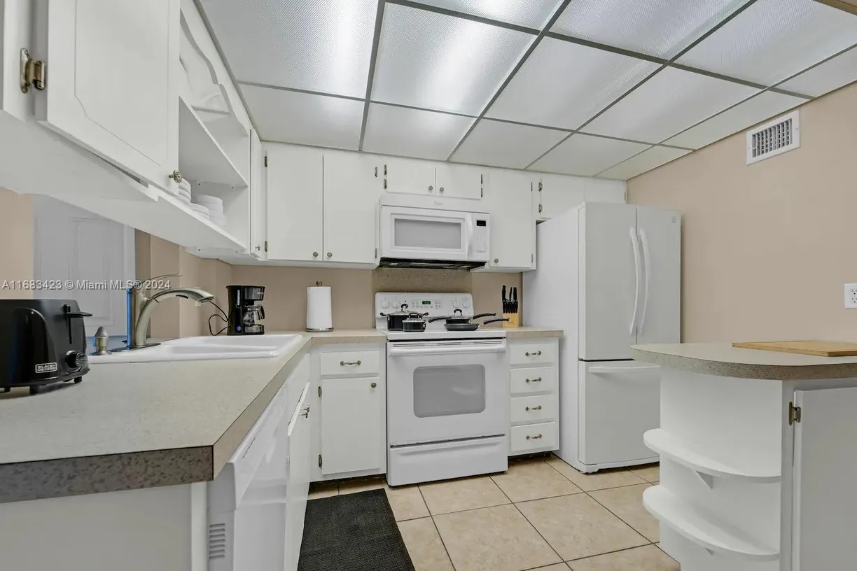 South Florida Real Estate | View 1721 NE 25th St, 1 | Listing