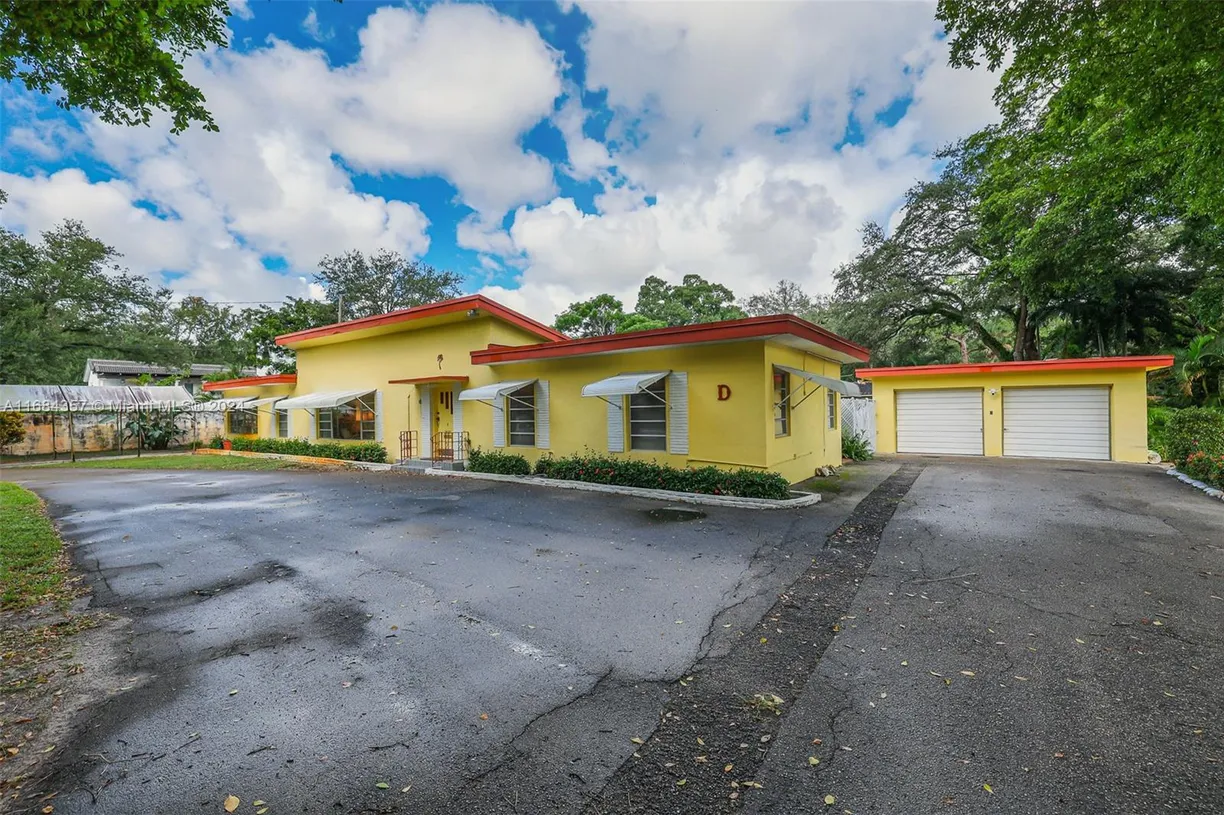 South Florida Real Estate | View 2889 Riverland Rd | 3 Beds, 3 Baths