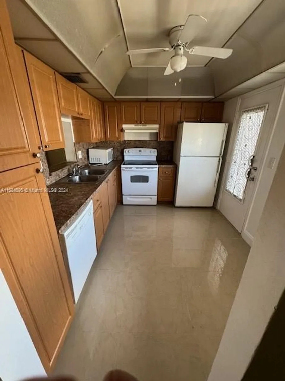 South Florida Real Estate | View 319 NE 14th Ave, 607 | Listing