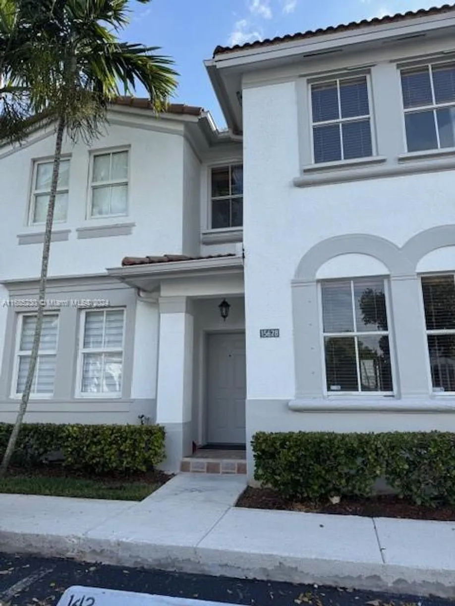 South Florida Real Estate | View 15628 SW 43rd St, 141 | 3 Beds, 2 Baths