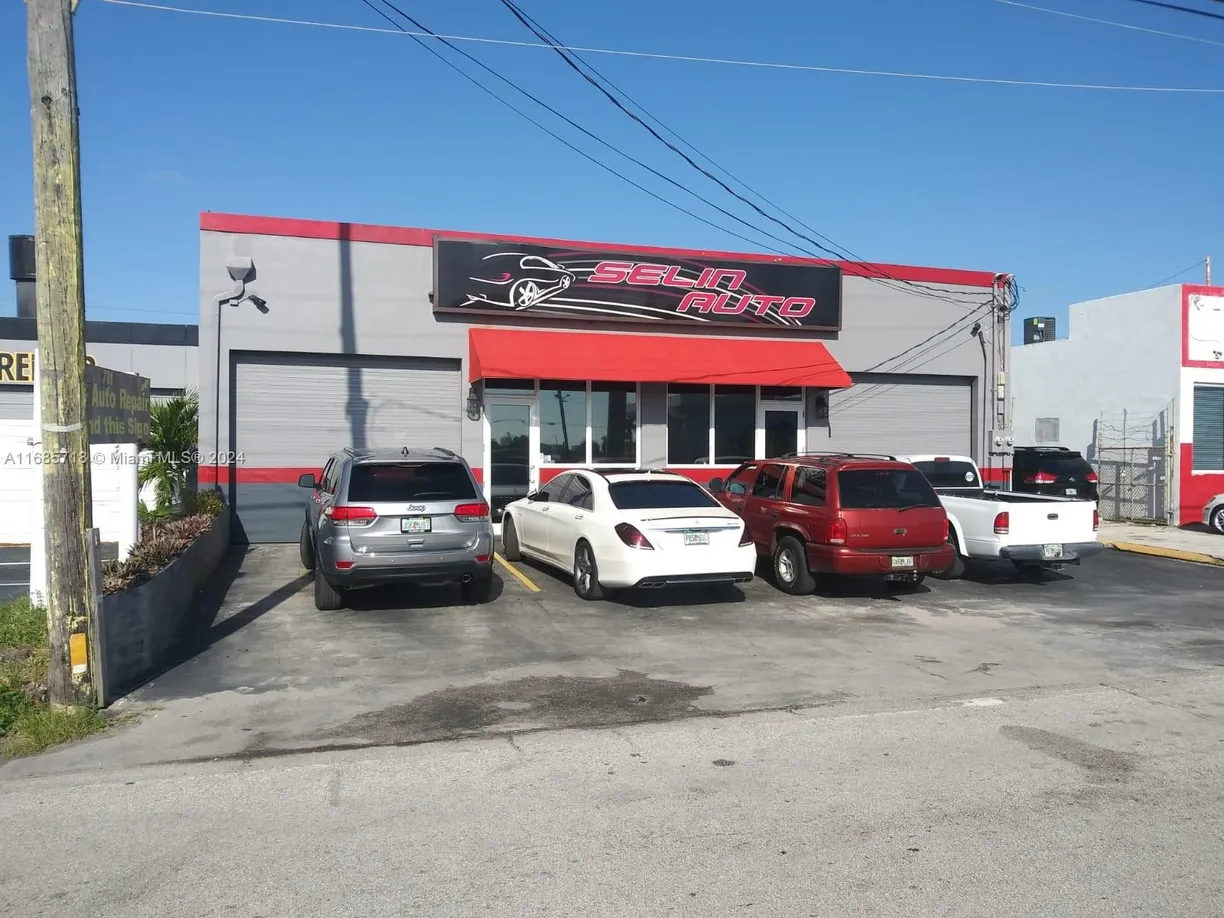 South Florida Real Estate | View 707 N Dixie Hwy