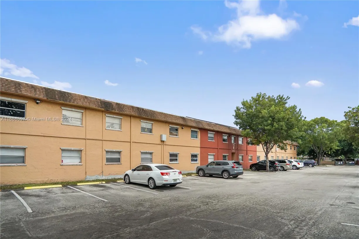 South Florida Real Estate | View 101 NE 41st St, 91F | 2 Beds, 1 Bath