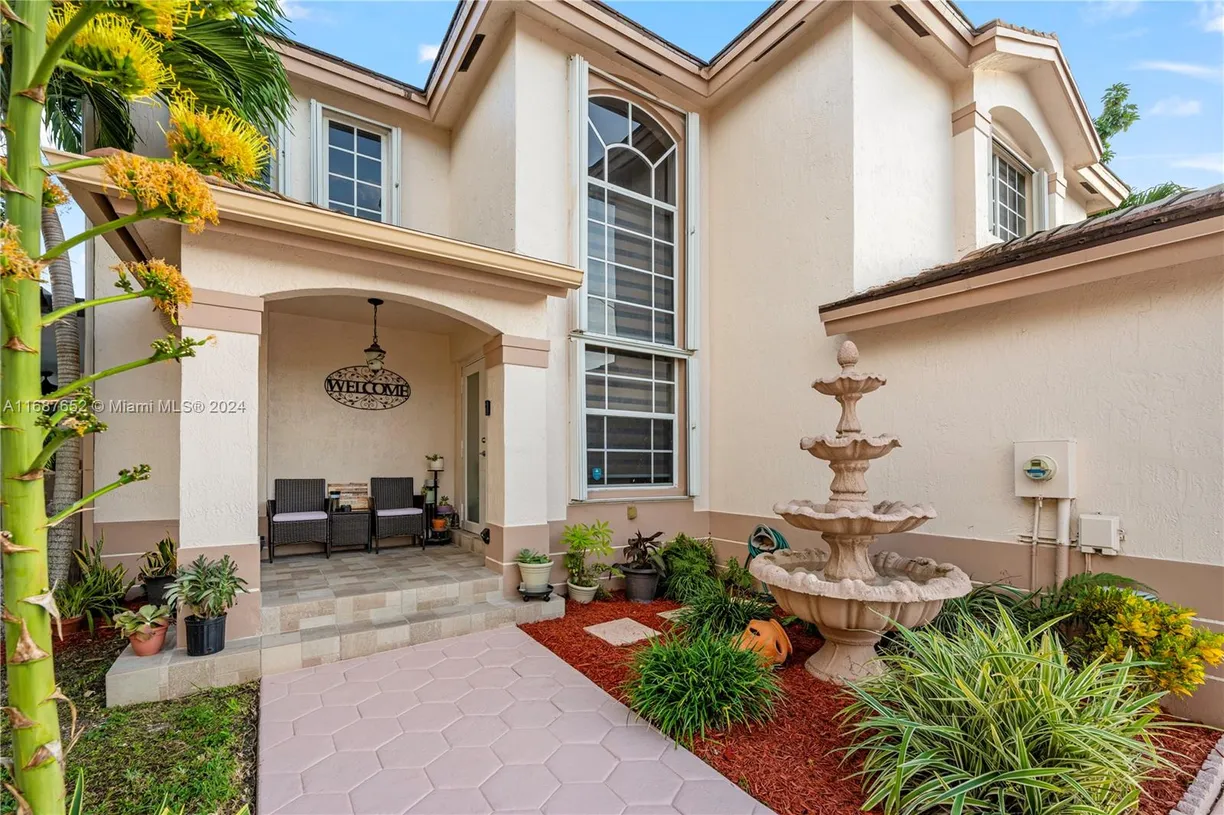 South Florida Real Estate | View 15522 SW 95th Ln | 4 Beds, 3 Baths