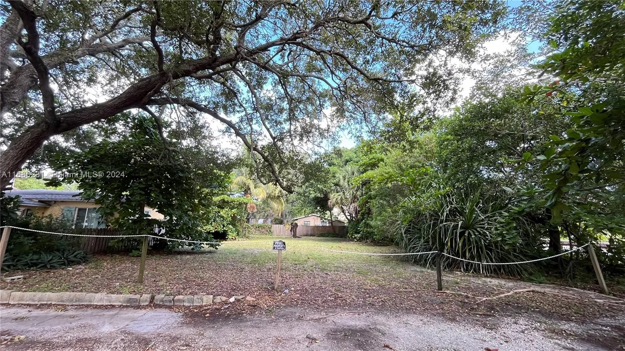 South Florida Real Estate | View 201 SW 11th Ct | Listing