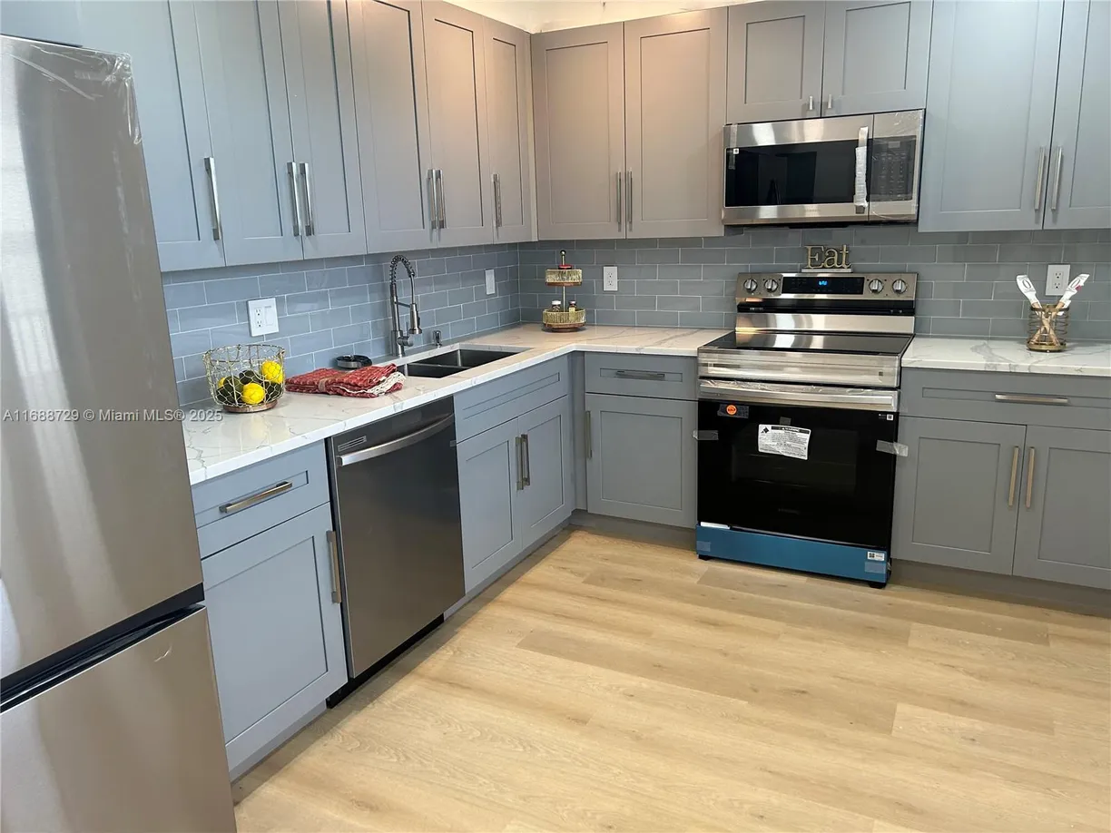 South Florida Real Estate | View 3499 Oaks Way, 602 | 3 Beds, 2 Baths