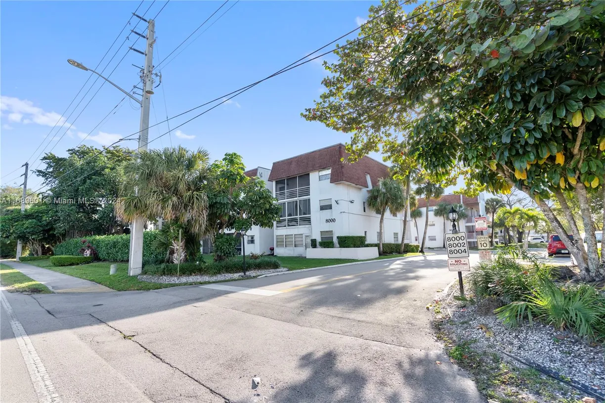 South Florida Real Estate | View 8000 Lagos De Campo Blvd, A-106 | 2 Beds, 2 Baths