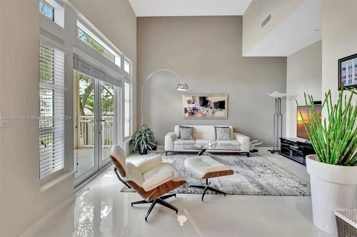 South Florida Real Estate | View 450 N Federal Hwy, 104N | 3 Beds, 2 Baths