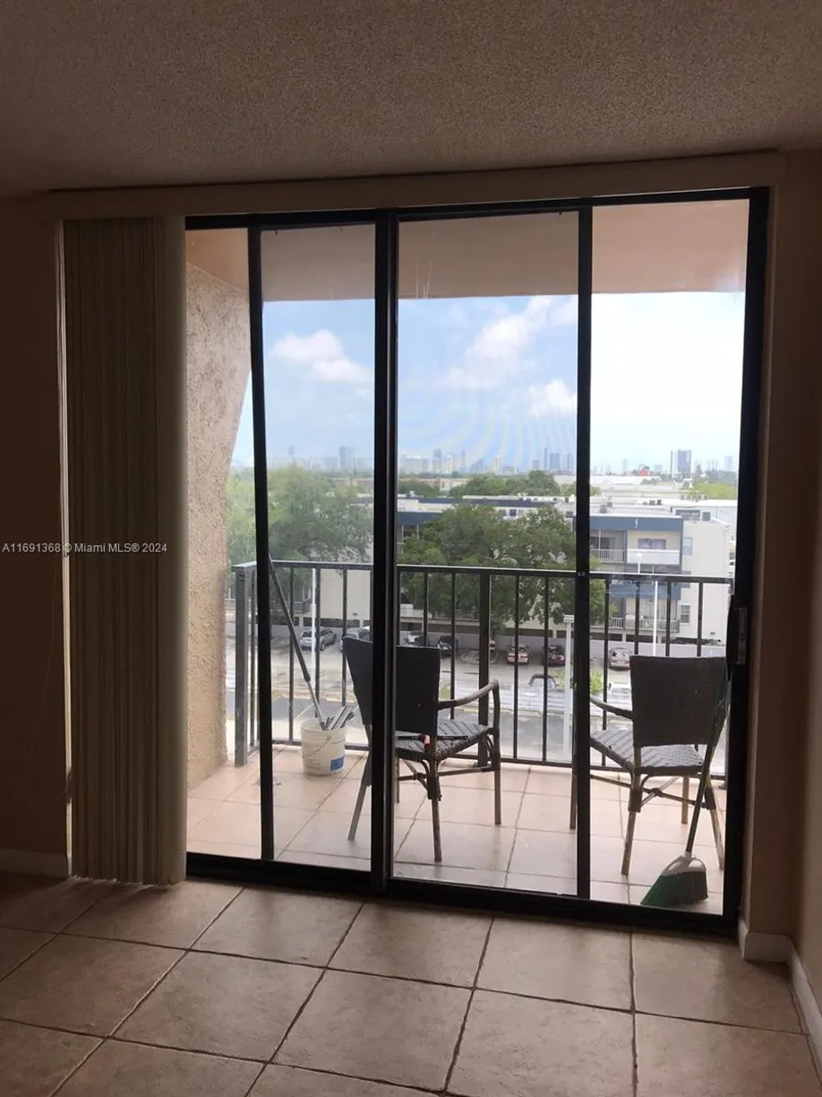 South Florida Real Estate | View 16751 NE 9th Ave, 602 | 1 Bed, 1 Bath