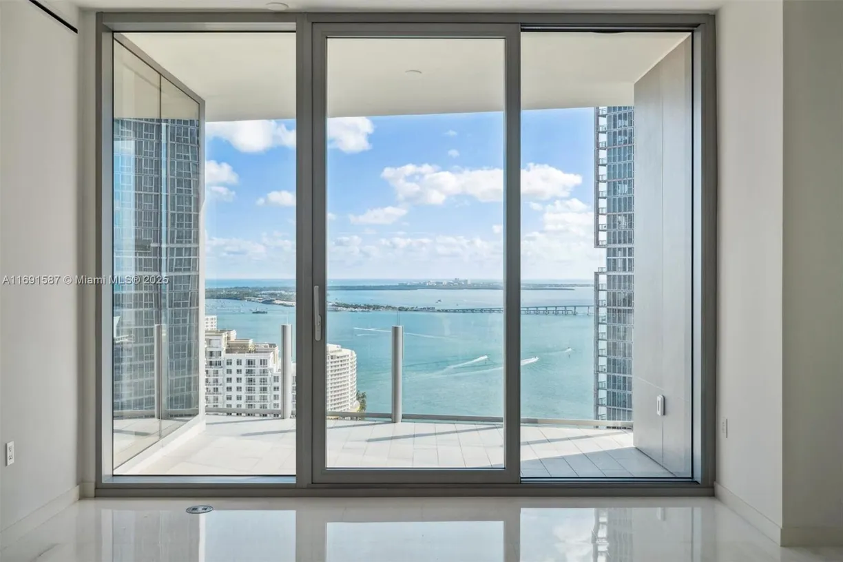 South Florida Real Estate | View 300 Biscayne Blvd Way, 3805 | Listing
