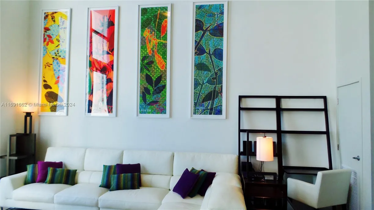 South Florida Real Estate | View 300 S Biscayne Blvd, Loft 818 | Listing