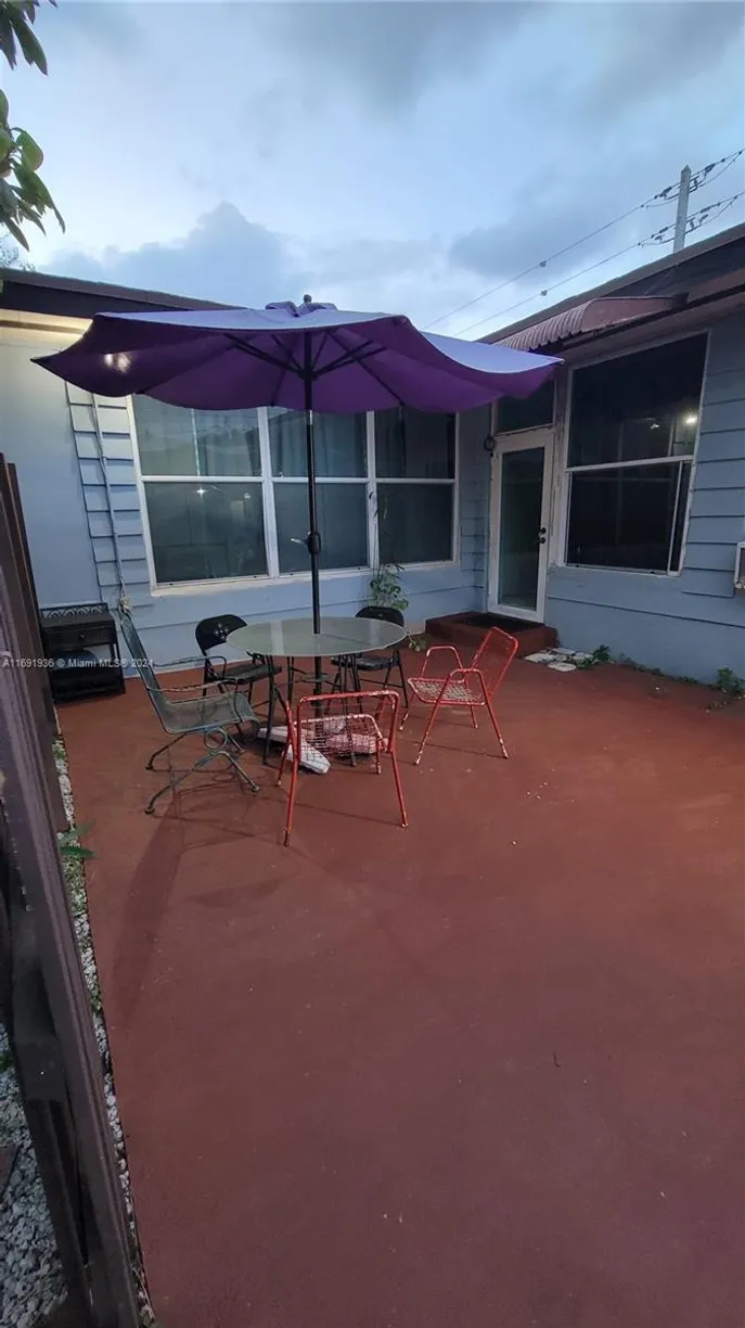 South Florida Real Estate | View 4201 SW 60th Pl, 1 | Listing