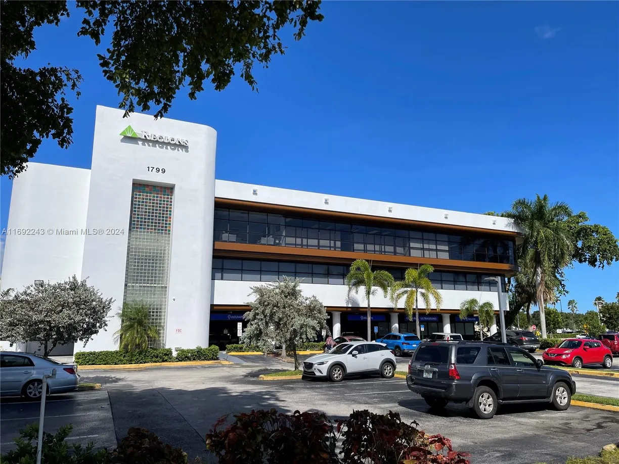 South Florida Real Estate | View 1799 W Oakland Park Blvd