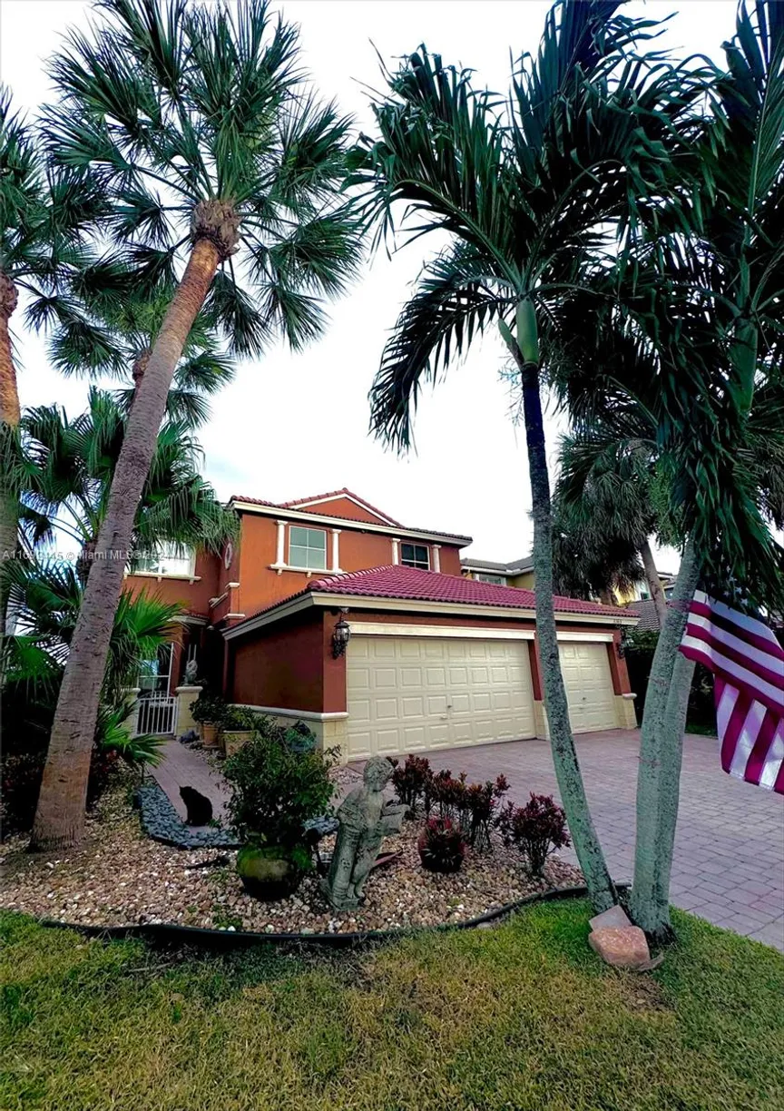 South Florida Real Estate | View 5363 SW 38th Ave | Listing