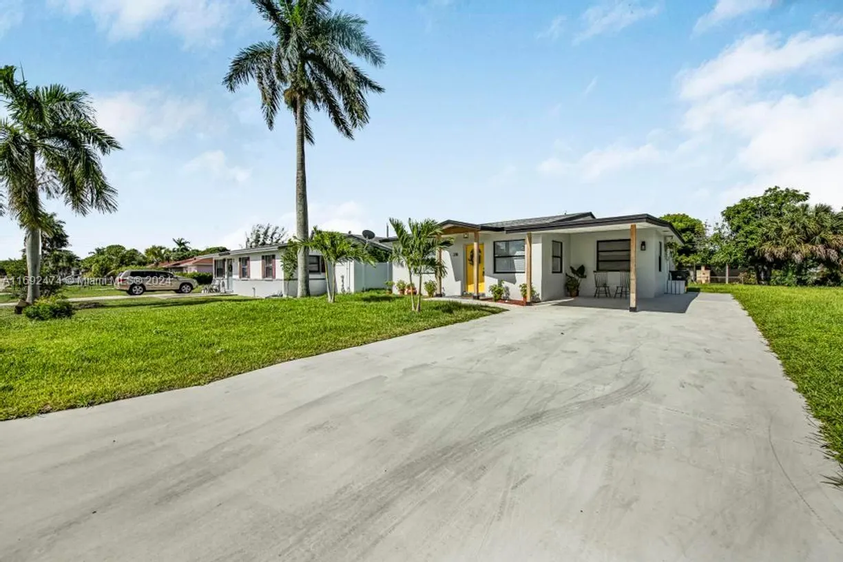 South Florida Real Estate | View 218 SW 10th Ave | Listing