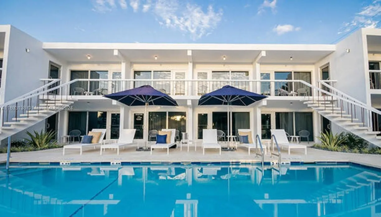 South Florida Real Estate | View 4433 El Mar Dr | Listing