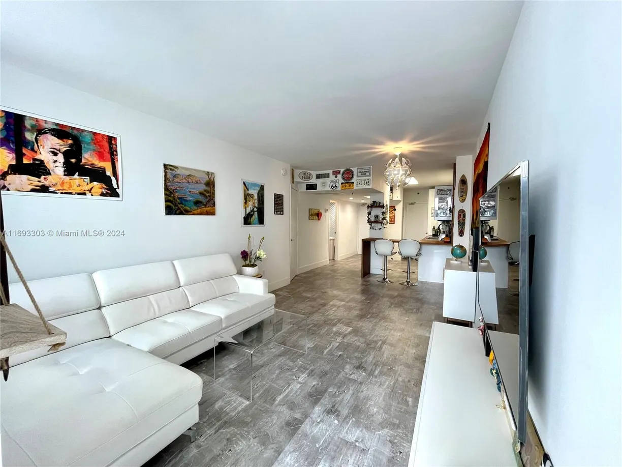 South Florida Real Estate | View 100 Lincoln Rd, 518 | Listing