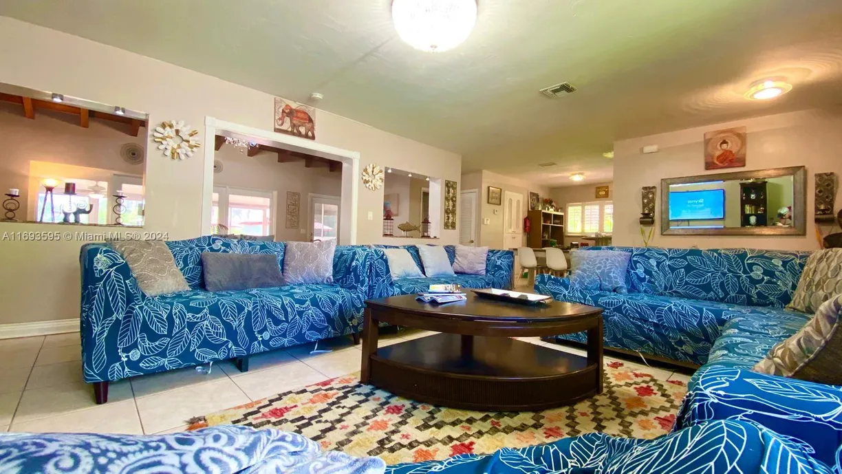 South Florida Real Estate | View 736 Hollywood Blvd | 3 Beds, 2 Baths
