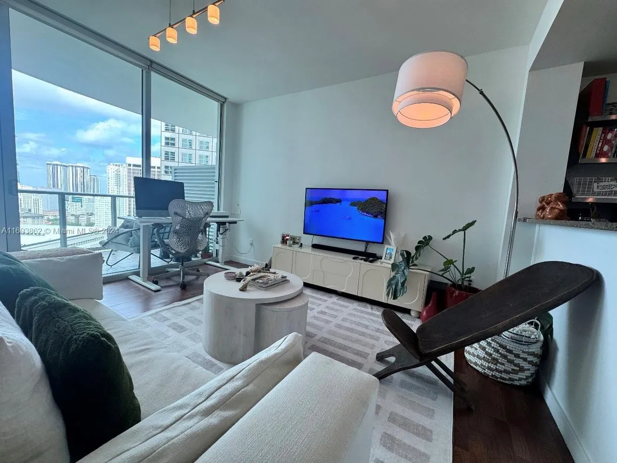 South Florida Real Estate | View 300 S Biscayne Blvd, T-2305 | Listing