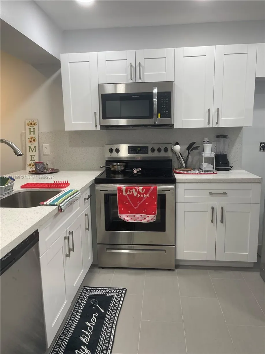 South Florida Real Estate | View 1102 Bahama Bnd, D2 | 1 Bed, 1 Bath