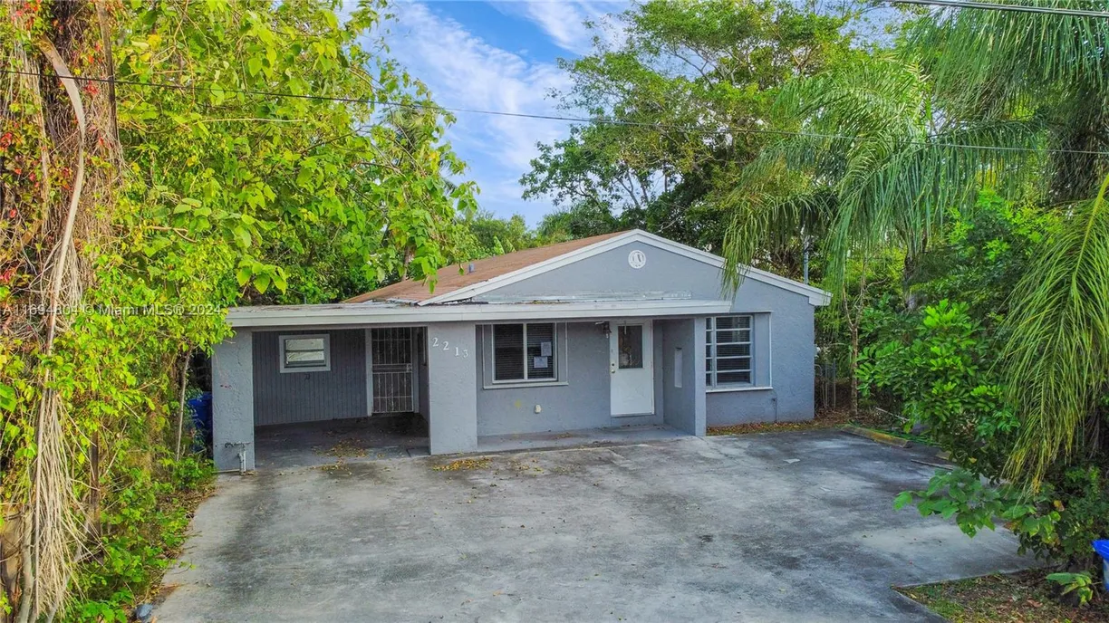South Florida Real Estate | View 2213 Grant St | Listing