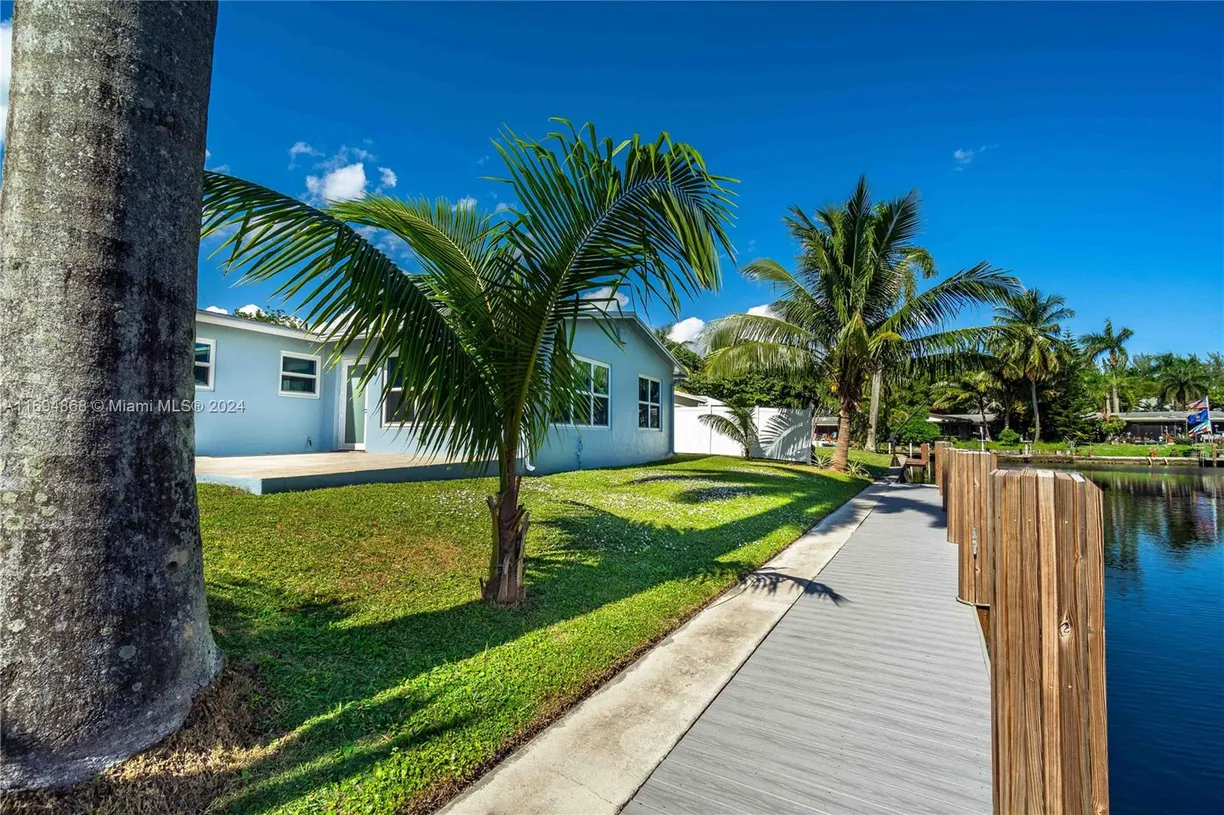 South Florida Real Estate | View 4450 SW 34th Dr | Listing